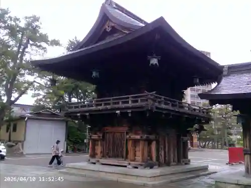 白山神社の{uncategorized: "未分類", other: "その他", undefined: "問題あり", building: "その他建物", grave: "お墓", sacred_gate: "鳥居", guardian: "狛犬", statue: "像", buddha: "仏像", history: "歴史", nature: "自然", garden: "庭園", animal: "動物", pagoda: "塔", temizu: "手水舎", mountain_gate: "山門・神門", sanctuary: "本殿・本堂", subordinate: "末社・摂社", art: "芸術", scenery: "景色", jizo: "地蔵", ema: "絵馬", goshuin: "御朱印", omikuji: "おみくじ", items: "授与品その他", amulet: "お守り", goshuincho: "御朱印帳", eats: "食事", festival: "お祭り", votive_dance: "神楽", shichigosan: "七五三参", wedding: "結婚式", experience: "体験その他", initially: "初詣", around: "周辺", anti_infection: "感染症対策"}