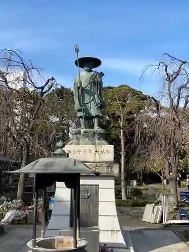 西新井大師総持寺の像