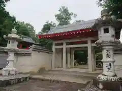 観音寺の山門