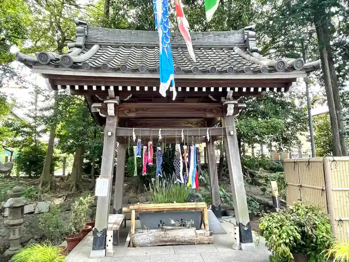 東海市熊野神社の手水舎