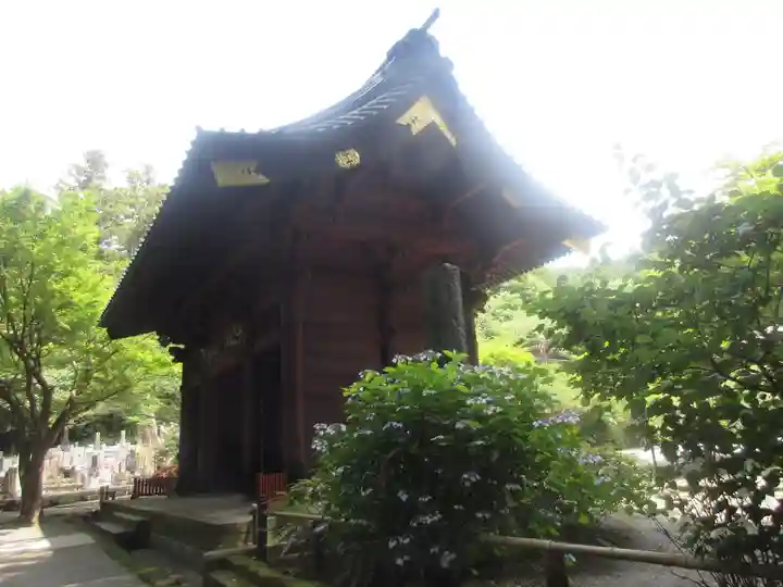 妙本寺の山門・神門