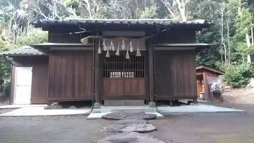 緑岡神社の本殿・本堂