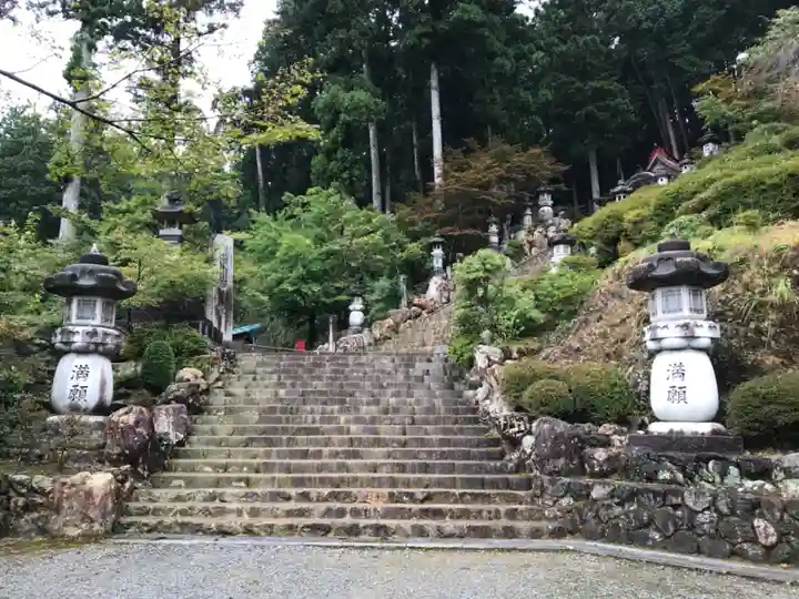 華厳寺の庭園