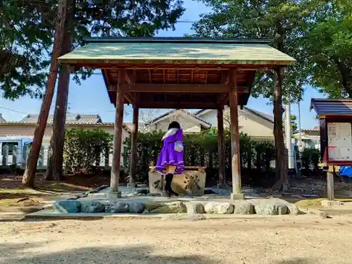 神明社（東町）の手水舎