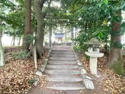 八柱神社 (上村)の{uncategorized: "未分類", other: "その他", undefined: "問題あり", building: "その他建物", grave: "お墓", sacred_gate: "鳥居", guardian: "狛犬", statue: "像", buddha: "仏像", history: "歴史", nature: "自然", garden: "庭園", animal: "動物", pagoda: "塔", temizu: "手水舎", mountain_gate: "山門・神門", sanctuary: "本殿・本堂", subordinate: "末社・摂社", art: "芸術", scenery: "景色", jizo: "地蔵", ema: "絵馬", goshuin: "御朱印", omikuji: "おみくじ", items: "授与品その他", amulet: "お守り", goshuincho: "御朱印帳", eats: "食事", festival: "お祭り", votive_dance: "神楽", shichigosan: "七五三参", wedding: "結婚式", experience: "体験その他", initially: "初詣", around: "周辺", anti_infection: "感染症対策"}