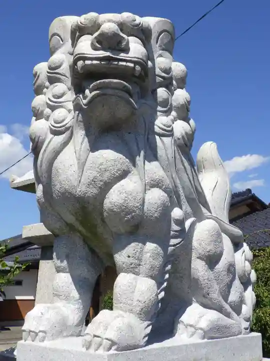 吉倉八幡宮の狛犬