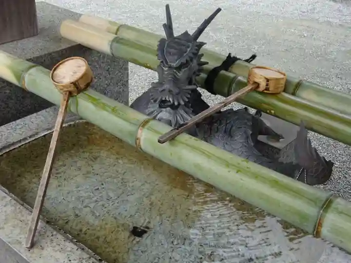 長津田王子神社の手水舎