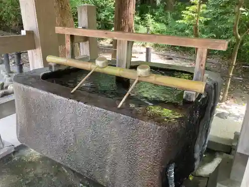 白旗神社の手水舎