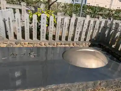 生田神社の{uncategorized: "未分類", other: "その他", undefined: "問題あり", building: "その他建物", grave: "お墓", sacred_gate: "鳥居", guardian: "狛犬", statue: "像", buddha: "仏像", history: "歴史", nature: "自然", garden: "庭園", animal: "動物", pagoda: "塔", temizu: "手水舎", mountain_gate: "山門・神門", sanctuary: "本殿・本堂", subordinate: "末社・摂社", art: "芸術", scenery: "景色", jizo: "地蔵", ema: "絵馬", goshuin: "御朱印", omikuji: "おみくじ", items: "授与品その他", amulet: "お守り", goshuincho: "御朱印帳", eats: "食事", festival: "お祭り", votive_dance: "神楽", shichigosan: "七五三参", wedding: "結婚式", experience: "体験その他", initially: "初詣", around: "周辺", anti_infection: "感染症対策"}