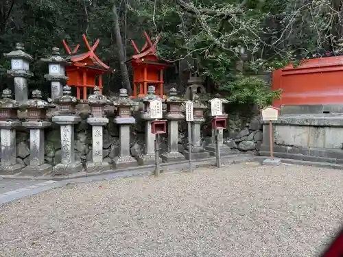 春日大社 若宮（春日若宮）の{uncategorized: "未分類", other: "その他", undefined: "問題あり", building: "その他建物", grave: "お墓", sacred_gate: "鳥居", guardian: "狛犬", statue: "像", buddha: "仏像", history: "歴史", nature: "自然", garden: "庭園", animal: "動物", pagoda: "塔", temizu: "手水舎", mountain_gate: "山門・神門", sanctuary: "本殿・本堂", subordinate: "末社・摂社", art: "芸術", scenery: "景色", jizo: "地蔵", ema: "絵馬", goshuin: "御朱印", omikuji: "おみくじ", items: "授与品その他", amulet: "お守り", goshuincho: "御朱印帳", eats: "食事", festival: "お祭り", votive_dance: "神楽", shichigosan: "七五三参", wedding: "結婚式", experience: "体験その他", initially: "初詣", around: "周辺", anti_infection: "感染症対策"}