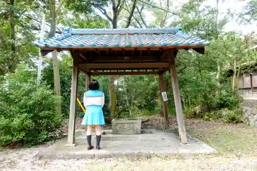 窯神神社の手水舎