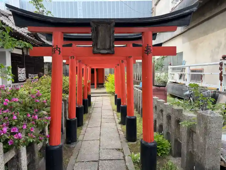 六孫王神社の{uncategorized: "未分類", other: "その他", undefined: "問題あり", building: "その他建物", grave: "お墓", sacred_gate: "鳥居", guardian: "狛犬", statue: "像", buddha: "仏像", history: "歴史", nature: "自然", garden: "庭園", animal: "動物", pagoda: "塔", temizu: "手水舎", mountain_gate: "山門・神門", sanctuary: "本殿・本堂", subordinate: "末社・摂社", art: "芸術", scenery: "景色", jizo: "地蔵", ema: "絵馬", goshuin: "御朱印", omikuji: "おみくじ", items: "授与品その他", amulet: "お守り", goshuincho: "御朱印帳", eats: "食事", festival: "お祭り", votive_dance: "神楽", shichigosan: "七五三参", wedding: "結婚式", experience: "体験その他", initially: "初詣", around: "周辺", anti_infection: "感染症対策"}