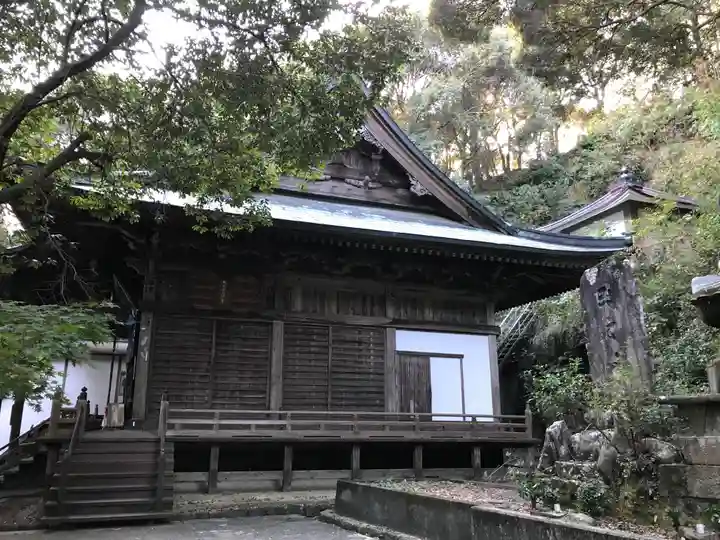 極楽寺の本殿・本堂