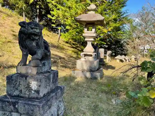 角折神社の狛犬