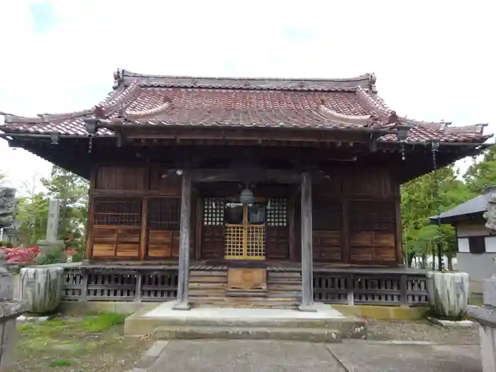 神炊館神社の本殿