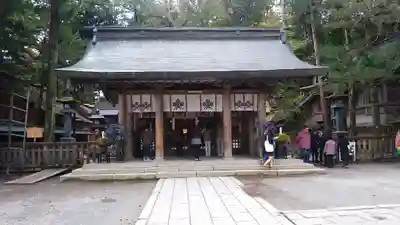 諏訪大社の本殿・本堂