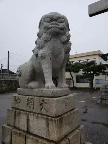 諏訪神社の狛犬