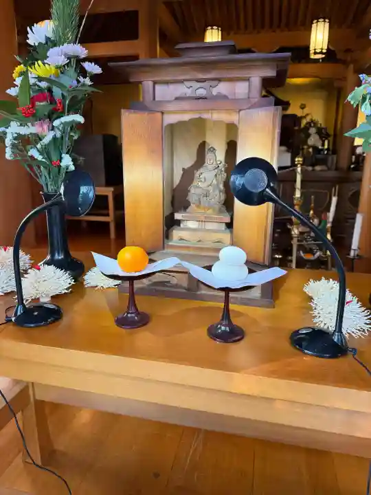 安養院の{uncategorized: "未分類", other: "その他", undefined: "問題あり", building: "その他建物", grave: "お墓", sacred_gate: "鳥居", guardian: "狛犬", statue: "像", buddha: "仏像", history: "歴史", nature: "自然", garden: "庭園", animal: "動物", pagoda: "塔", temizu: "手水舎", mountain_gate: "山門・神門", sanctuary: "本殿・本堂", subordinate: "末社・摂社", art: "芸術", scenery: "景色", jizo: "地蔵", ema: "絵馬", goshuin: "御朱印", omikuji: "おみくじ", items: "授与品その他", amulet: "お守り", goshuincho: "御朱印帳", eats: "食事", festival: "お祭り", votive_dance: "神楽", shichigosan: "七五三参", wedding: "結婚式", experience: "体験その他", initially: "初詣", around: "周辺", anti_infection: "感染症対策"}