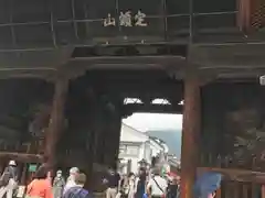 善光寺の山門