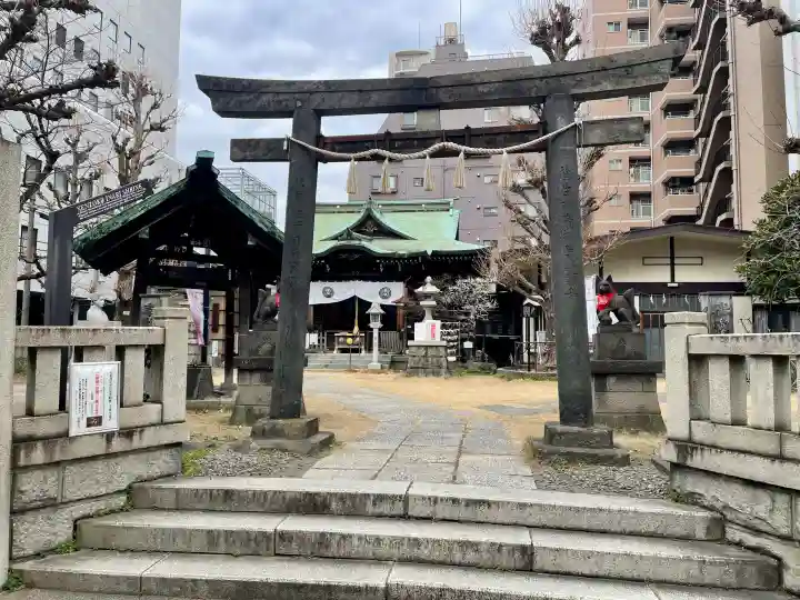 千束稲荷神社の{uncategorized: "未分類", other: "その他", undefined: "問題あり", building: "その他建物", grave: "お墓", sacred_gate: "鳥居", guardian: "狛犬", statue: "像", buddha: "仏像", history: "歴史", nature: "自然", garden: "庭園", animal: "動物", pagoda: "塔", temizu: "手水舎", mountain_gate: "山門・神門", sanctuary: "本殿・本堂", subordinate: "末社・摂社", art: "芸術", scenery: "景色", jizo: "地蔵", ema: "絵馬", goshuin: "御朱印", omikuji: "おみくじ", items: "授与品その他", amulet: "お守り", goshuincho: "御朱印帳", eats: "食事", festival: "お祭り", votive_dance: "神楽", shichigosan: "七五三参", wedding: "結婚式", experience: "体験その他", initially: "初詣", around: "周辺", anti_infection: "感染症対策"}