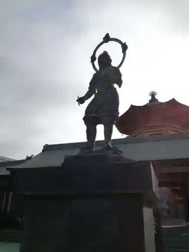 満願寺の像