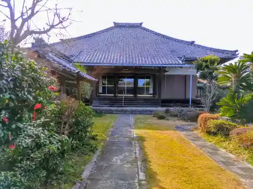 問源寺の本殿・本堂