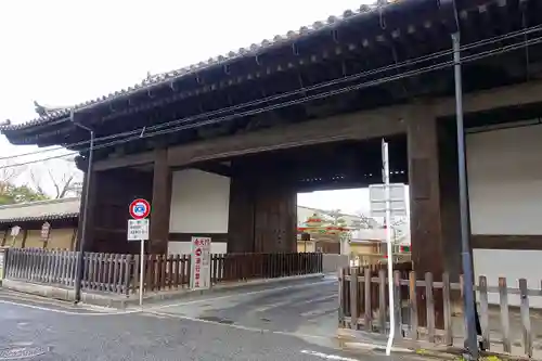 蓮華王院（三十三間堂）の山門