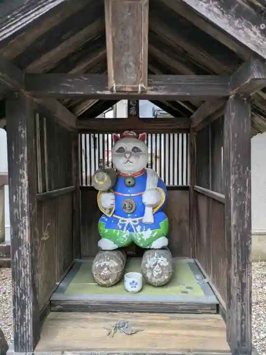 住吉神社の{uncategorized: "未分類", other: "その他", undefined: "問題あり", building: "その他建物", grave: "お墓", sacred_gate: "鳥居", guardian: "狛犬", statue: "像", buddha: "仏像", history: "歴史", nature: "自然", garden: "庭園", animal: "動物", pagoda: "塔", temizu: "手水舎", mountain_gate: "山門・神門", sanctuary: "本殿・本堂", subordinate: "末社・摂社", art: "芸術", scenery: "景色", jizo: "地蔵", ema: "絵馬", goshuin: "御朱印", omikuji: "おみくじ", items: "授与品その他", amulet: "お守り", goshuincho: "御朱印帳", eats: "食事", festival: "お祭り", votive_dance: "神楽", shichigosan: "七五三参", wedding: "結婚式", experience: "体験その他", initially: "初詣", around: "周辺", anti_infection: "感染症対策"}