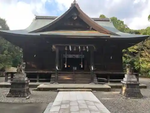 府八幡宮の本殿