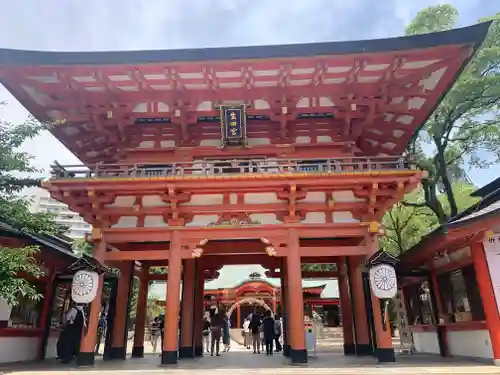 生田神社の山門