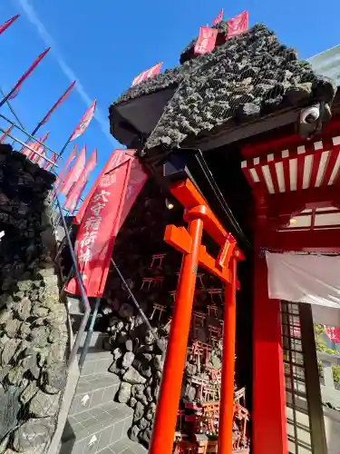 東京羽田 穴守稲荷神社の{uncategorized: "未分類", other: "その他", undefined: "問題あり", building: "その他建物", grave: "お墓", sacred_gate: "鳥居", guardian: "狛犬", statue: "像", buddha: "仏像", history: "歴史", nature: "自然", garden: "庭園", animal: "動物", pagoda: "塔", temizu: "手水舎", mountain_gate: "山門・神門", sanctuary: "本殿・本堂", subordinate: "末社・摂社", art: "芸術", scenery: "景色", jizo: "地蔵", ema: "絵馬", goshuin: "御朱印", omikuji: "おみくじ", items: "授与品その他", amulet: "お守り", goshuincho: "御朱印帳", eats: "食事", festival: "お祭り", votive_dance: "神楽", shichigosan: "七五三参", wedding: "結婚式", experience: "体験その他", initially: "初詣", around: "周辺", anti_infection: "感染症対策"}