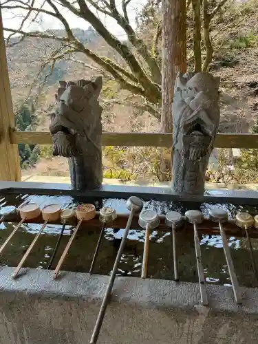 太龍寺の{uncategorized: "未分類", other: "その他", undefined: "問題あり", building: "その他建物", grave: "お墓", sacred_gate: "鳥居", guardian: "狛犬", statue: "像", buddha: "仏像", history: "歴史", nature: "自然", garden: "庭園", animal: "動物", pagoda: "塔", temizu: "手水舎", mountain_gate: "山門・神門", sanctuary: "本殿・本堂", subordinate: "末社・摂社", art: "芸術", scenery: "景色", jizo: "地蔵", ema: "絵馬", goshuin: "御朱印", omikuji: "おみくじ", items: "授与品その他", amulet: "お守り", goshuincho: "御朱印帳", eats: "食事", festival: "お祭り", votive_dance: "神楽", shichigosan: "七五三参", wedding: "結婚式", experience: "体験その他", initially: "初詣", around: "周辺", anti_infection: "感染症対策"}