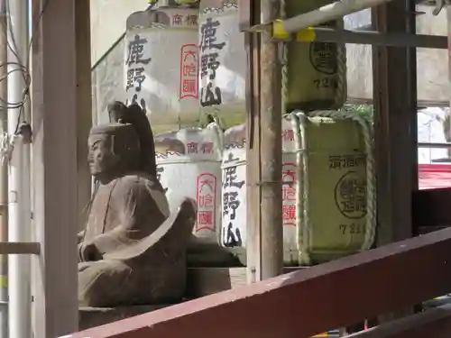 人見神社の像