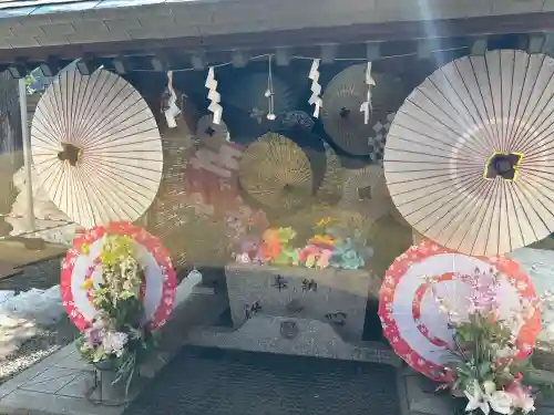 札幌諏訪神社の{uncategorized: "未分類", other: "その他", undefined: "問題あり", building: "その他建物", grave: "お墓", sacred_gate: "鳥居", guardian: "狛犬", statue: "像", buddha: "仏像", history: "歴史", nature: "自然", garden: "庭園", animal: "動物", pagoda: "塔", temizu: "手水舎", mountain_gate: "山門・神門", sanctuary: "本殿・本堂", subordinate: "末社・摂社", art: "芸術", scenery: "景色", jizo: "地蔵", ema: "絵馬", goshuin: "御朱印", omikuji: "おみくじ", items: "授与品その他", amulet: "お守り", goshuincho: "御朱印帳", eats: "食事", festival: "お祭り", votive_dance: "神楽", shichigosan: "七五三参", wedding: "結婚式", experience: "体験その他", initially: "初詣", around: "周辺", anti_infection: "感染症対策"}