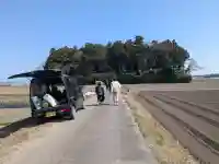 小社神社(皇大神宮末社)の{uncategorized: "未分類", other: "その他", undefined: "問題あり", building: "その他建物", grave: "お墓", sacred_gate: "鳥居", guardian: "狛犬", statue: "像", buddha: "仏像", history: "歴史", nature: "自然", garden: "庭園", animal: "動物", pagoda: "塔", temizu: "手水舎", mountain_gate: "山門・神門", sanctuary: "本殿・本堂", subordinate: "末社・摂社", art: "芸術", scenery: "景色", jizo: "地蔵", ema: "絵馬", goshuin: "御朱印", omikuji: "おみくじ", items: "授与品その他", amulet: "お守り", goshuincho: "御朱印帳", eats: "食事", festival: "お祭り", votive_dance: "神楽", shichigosan: "七五三参", wedding: "結婚式", experience: "体験その他", initially: "初詣", around: "周辺", anti_infection: "感染症対策"}