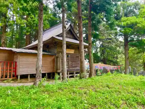 津島本宮社の{uncategorized: "未分類", other: "その他", undefined: "問題あり", building: "その他建物", grave: "お墓", sacred_gate: "鳥居", guardian: "狛犬", statue: "像", buddha: "仏像", history: "歴史", nature: "自然", garden: "庭園", animal: "動物", pagoda: "塔", temizu: "手水舎", mountain_gate: "山門・神門", sanctuary: "本殿・本堂", subordinate: "末社・摂社", art: "芸術", scenery: "景色", jizo: "地蔵", ema: "絵馬", goshuin: "御朱印", omikuji: "おみくじ", items: "授与品その他", amulet: "お守り", goshuincho: "御朱印帳", eats: "食事", festival: "お祭り", votive_dance: "神楽", shichigosan: "七五三参", wedding: "結婚式", experience: "体験その他", initially: "初詣", around: "周辺", anti_infection: "感染症対策"}
