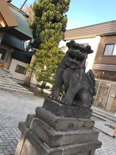 烈々布神社の狛犬