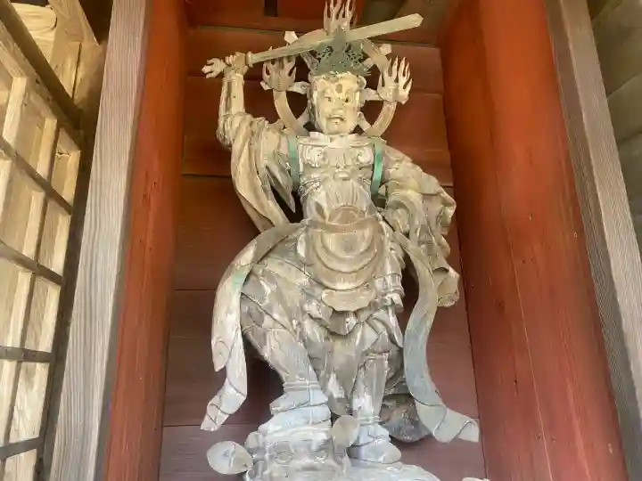 報恩講寺の{uncategorized: "未分類", other: "その他", undefined: "問題あり", building: "その他建物", grave: "お墓", sacred_gate: "鳥居", guardian: "狛犬", statue: "像", buddha: "仏像", history: "歴史", nature: "自然", garden: "庭園", animal: "動物", pagoda: "塔", temizu: "手水舎", mountain_gate: "山門・神門", sanctuary: "本殿・本堂", subordinate: "末社・摂社", art: "芸術", scenery: "景色", jizo: "地蔵", ema: "絵馬", goshuin: "御朱印", omikuji: "おみくじ", items: "授与品その他", amulet: "お守り", goshuincho: "御朱印帳", eats: "食事", festival: "お祭り", votive_dance: "神楽", shichigosan: "七五三参", wedding: "結婚式", experience: "体験その他", initially: "初詣", around: "周辺", anti_infection: "感染症対策"}