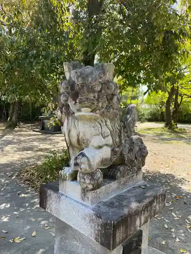 一葉稲荷神社の狛犬