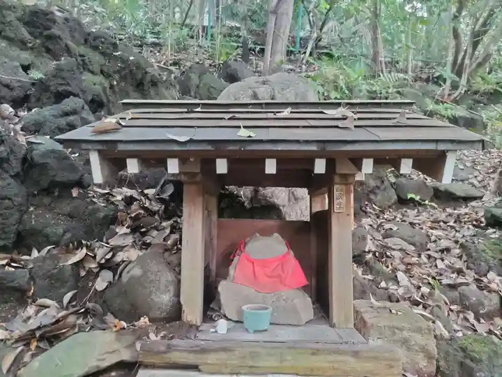明王院(満願寺別院)の末社・摂社