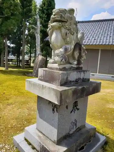 飛騨屋神明社の狛犬