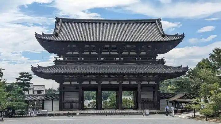 仁和寺の山門・神門