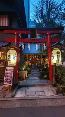 五十稲荷神社(栄寿稲荷神社)の鳥居