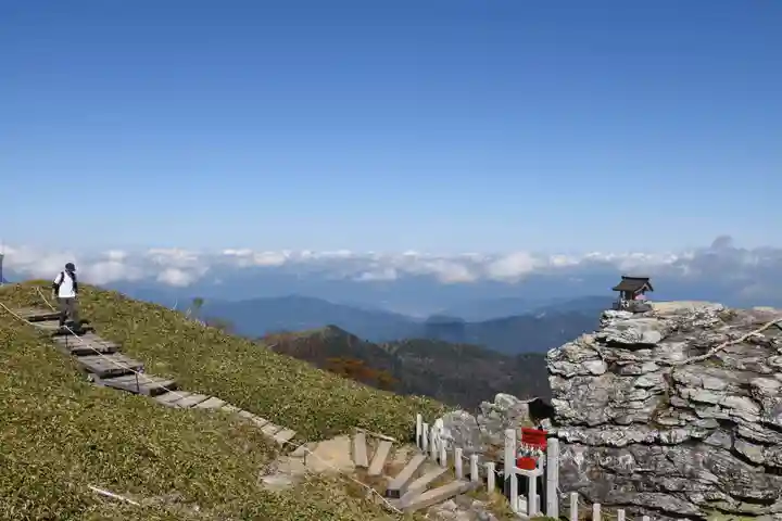 剱山本宮剱神社(徳島県)