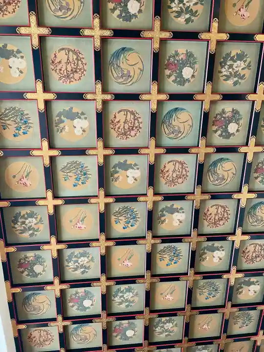 真成院の{uncategorized: "未分類", other: "その他", undefined: "問題あり", building: "その他建物", grave: "お墓", sacred_gate: "鳥居", guardian: "狛犬", statue: "像", buddha: "仏像", history: "歴史", nature: "自然", garden: "庭園", animal: "動物", pagoda: "塔", temizu: "手水舎", mountain_gate: "山門・神門", sanctuary: "本殿・本堂", subordinate: "末社・摂社", art: "芸術", scenery: "景色", jizo: "地蔵", ema: "絵馬", goshuin: "御朱印", omikuji: "おみくじ", items: "授与品その他", amulet: "お守り", goshuincho: "御朱印帳", eats: "食事", festival: "お祭り", votive_dance: "神楽", shichigosan: "七五三参", wedding: "結婚式", experience: "体験その他", initially: "初詣", around: "周辺", anti_infection: "感染症対策"}