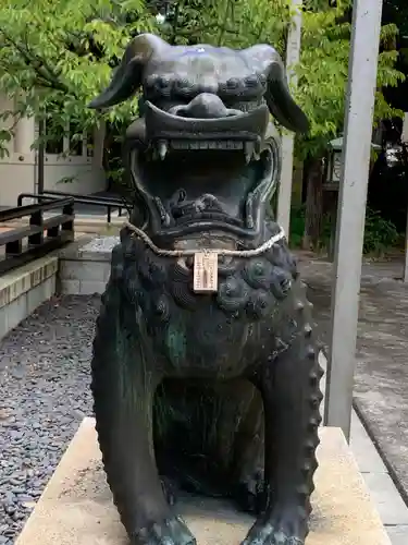 三重縣護國神社の狛犬