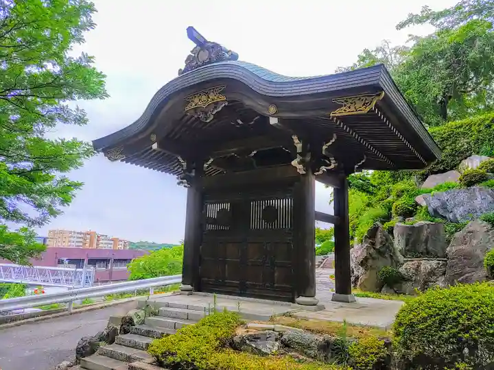 大雄院(大雄山道了尊別院)の山門・神門