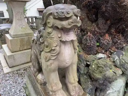 叶神社 (西叶神社)の狛犬