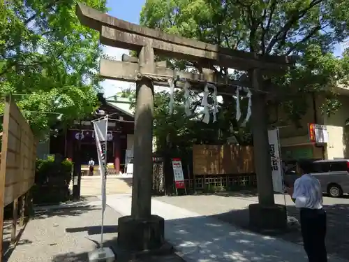 稲毛神社の鳥居