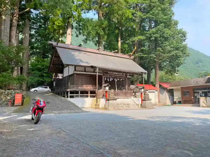 奥氷川神社の本殿・本堂